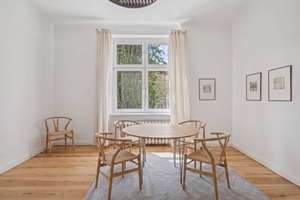 Stilvolle Altbauwohnung in Toplage City West – Die vollständige Adresse der Immobilie erhältst du vom Anbieter., 10707 Wilmersdorf, Berlin – Vorschaubild 2