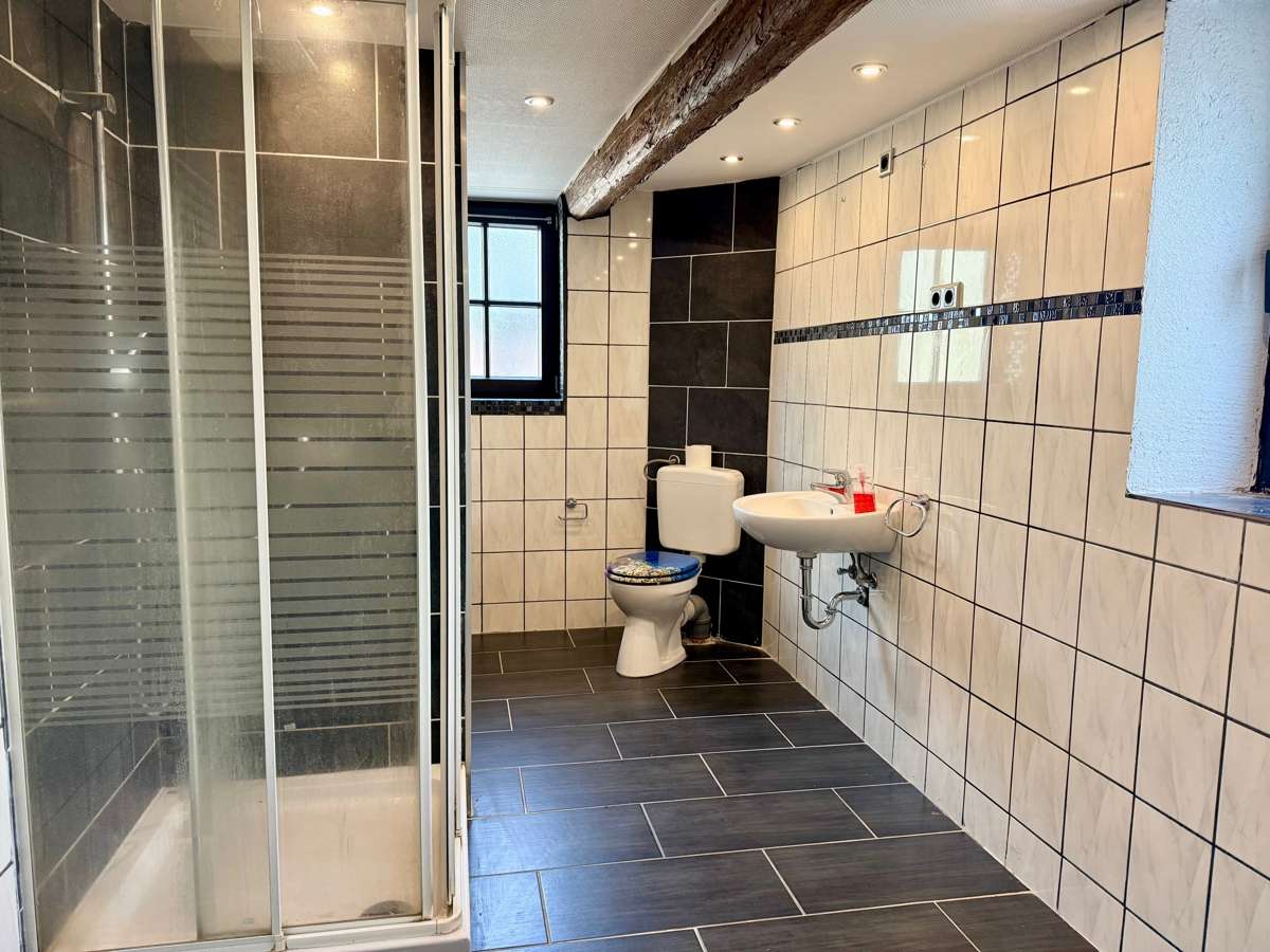 Immobilie in Lampertheim - Wohnensemble mit Charme und Potenzial im Herzen von Lampertheim-Hofheim - Bild 3