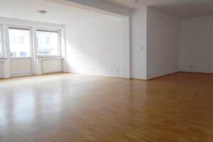 Mit Einzugs-BONUS! Individueller Wohngenuss in der City °° viel Platz auf 81 m², große Fensterfront – Stresemannstraße 12, 40210 Stadtmitte, Düsseldorf – Vorschaubild 5