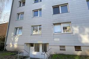 Frisch renovierte 2,5 Zimmer-Wohnung mit Duschbad und separatem WC