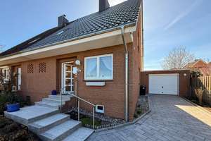 Familienfreundliche Doppelhaushälfte mit Garten, Balkon & Sauna in ruhiger Lage von Schlutup – Die vollständige Adresse der Immobilie erhältst du vom Anbieter., 23568 Schlutup, Lübeck – Vorschaubild 2
