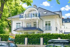 EXKLUSIVE 3 ZIMMER DACHGESCHOSS-NEUBAUWOHNUNG
IN RUHIGER LAGE VON BERLIN LICHTERFELDE – Die vollständige Adresse der Immobilie erhältst du vom Anbieter., 12203 Lichterfelde, Berlin – Vorschaubild 1