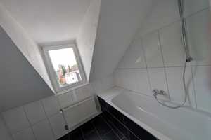 Ruhige 2-Zimmer-Dachgeschosswohnung in zentraler Lage von Krefeld – Krefeld – Vorschaubild 6