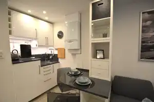 KOMPLETT modern eingerichtetes Apartment mit Balkon & Aufzug – Jülicher Straße 3, 52070 Aachen – Vorschaubild 6