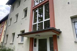 Kapitalanleger aufgepasst!! 3 Zimmerwohnung mit Balkon in Halbhöhenlage