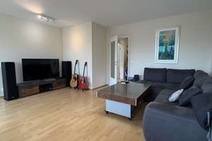 Sonnige drei Zimmer Wohnung mit großzügigen Balkon – Die vollständige Adresse der Immobilie erhältst du vom Anbieter., 85049 West, Ingolstadt – Vorschaubild 4