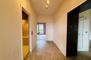 Großzügige 3-Zimmer-ETW mit Loggia in begehrter Lage von Düsseldorf-Golzheim - ab sofort bezugsfrei! – 40474 Golzheim, Düsseldorf – Vorschaubild 9
