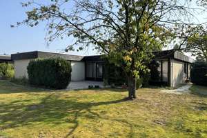 Letzte Reihe, ganz vorne dabei: Der Alleskönner-Bungalow am Emmerbach
