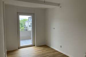 Erstbezug nach Modernisierung: großzügige Vier-Zimmer-Wohnung mit 3 Balkonen – Hildebrandstraße 30, 76227 Durlach, Karlsruhe – Vorschaubild 11