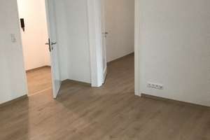 Großzügige Single-Wohnung, mit Balkon, Nähe Park Nerotal, ab Mai frei – Stiftstraße 2, 65183 Mitte, Wiesbaden – Vorschaubild 3
