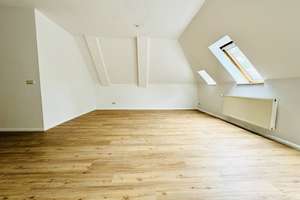 schicke 2 Raum DG-Raum-Wohnung in Leipzig / Gohlis ***TOP*** viel Platz; citnah – Corinthstraße 13, 4157 Gohlis-Mitte, Leipzig – Vorschaubild 3