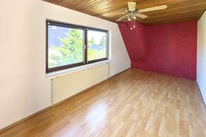 Viel Platz für die Familie – 7-Zimmer-Haus mit Garagen und Carport – Die vollständige Adresse der Immobilie erhältst du vom Anbieter., 38518 Gifhorn – Vorschaubild 13