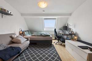 Charmante Dachgeschosswohnung mit WG-Vermietung in Top-Lage – 76135 Südweststadt, Karlsruhe – Vorschaubild 2