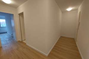 Dachgeschoss mit Lift! Helle renovierte 2 RWG mit ebenerdiger Dusche zu vermieten! – Lockwitzer Straße 15, 1219 Strehlen, Dresden – Vorschaubild 10