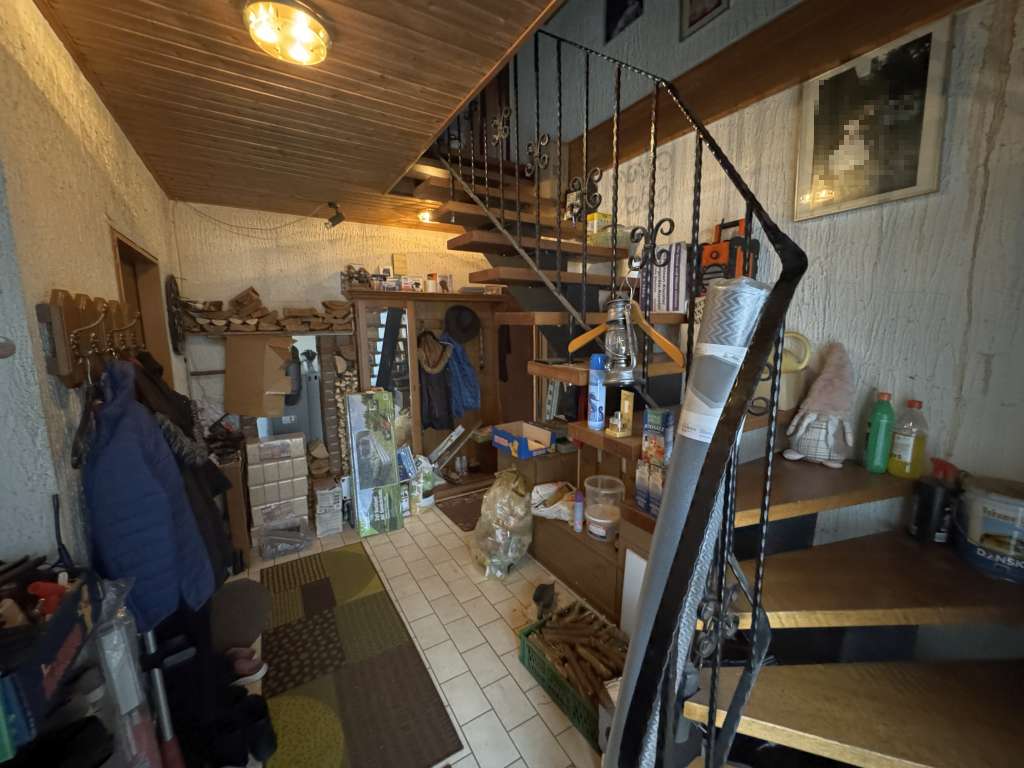 Immobilie in Hattert - Einfamilienhaus mit Einliegerwohnung auf großem Grundstück - Bild 4