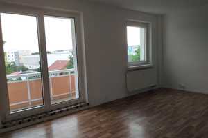 4-Raumwohnung im Neustädter Feld – Olvenstedter Graseweg 48, 39128 Magdeburg – Vorschaubild 1