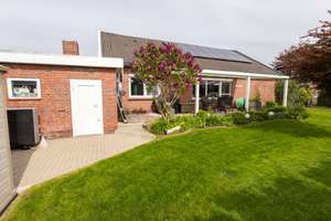 Gepflegtes Einfamilienhaus mit Garage, PV-Anlage und Wärmepumpe – Die vollständige Adresse der Immobilie erhältst du vom Anbieter., 26529 Osteel – Vorschaubild 4