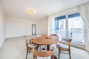 Weitblick inklusive: Helle 2,5-Zimmer-Wohnung nahe Hagenbecks Tierpark – Die vollständige Adresse der Immobilie erhältst du vom Anbieter., 22527 Lokstedt, Hamburg – Vorschaubild 4