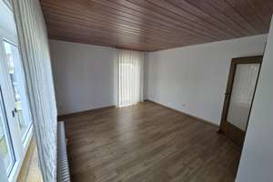 Gepflegte 3-Zimmer-Wohnung mit überdachter Terrasse und Gartenanteil in Karlsruhe-Knielingen – Die vollständige Adresse der Immobilie erhältst du vom Anbieter., 76187 Knielingen, Karlsruhe – Vorschaubild 3