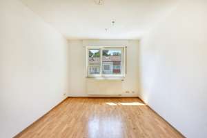 +++ Zur Eigennutzug oder als Kapitalanlage - 1.OG frei - 3-Fam-REH - modernisiert - inkl. Garage +++ – Makrelenweg 11, 70378 Mönchfeld, Stuttgart – Vorschaubild 12