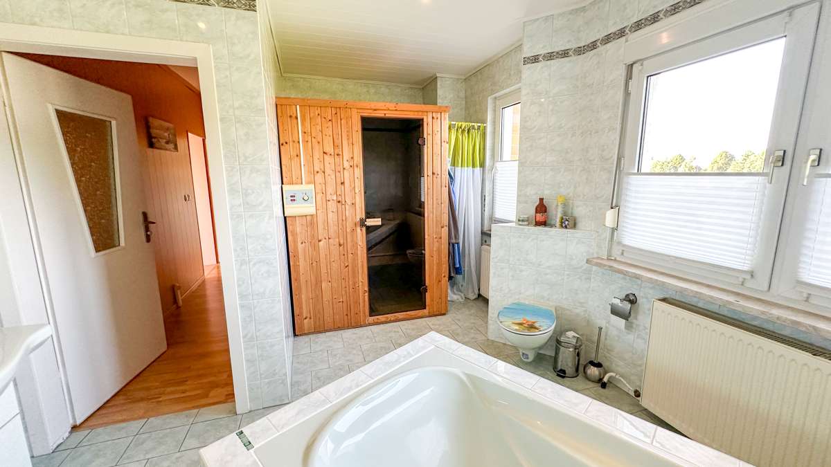 Immobilie in Barth - Großzügiger Bungalow mit Einliegerwohnung, Sauna und sonniger Südterrasse in ruhiger Lage von Barth - Bild 0