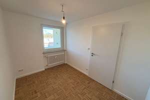 Schöne, helle und sanierte 1,5-Zimmer-Wohnung mit Balkon nähe Kuhsee zu vermieten  – Mittenwalder Straße  2, 86163 Hochzoll-Süd, Augsburg – Vorschaubild 2