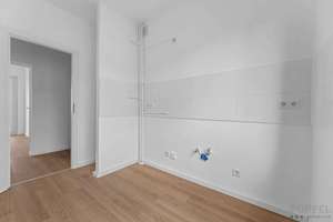 3 Zimmer plus Balkon: Modernes Wohngefühl in der Eiswaldtstraße – Die vollständige Adresse der Immobilie erhältst du vom Anbieter., 12249 Lankwitz, Berlin – Vorschaubild 8