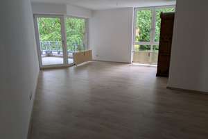 Frisch renoviert: Großzügige 2-Zimmer-Wohnung mit zwei Loggien in Uninaehe – Am Erlenkamp 46, 44801 Querenburg, Bochum – Vorschaubild 3