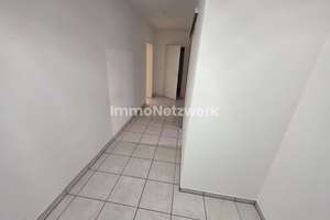 Wohnung mit Loggia, Einbauküche, Kellerbox und Duplex-Stellplatz in Saarbrücken-Eschberg – Die vollständige Adresse der Immobilie erhältst du vom Anbieter., 66121 Eschberg, Saarbrücken – Vorschaubild 2