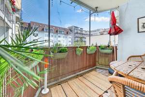 MITTEQUARTIER - Helle 2,5-Zimmer-Wohnung mit 3 Balkonen und Tiefgaragenstellplatz in Stuttgart-Mitte – Die vollständige Adresse der Immobilie erhältst du vom Anbieter., 70174 Neue Vorstadt, Stuttgart – Vorschaubild 2