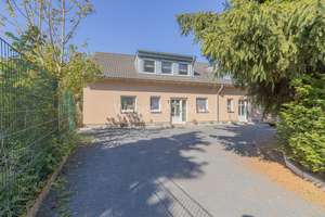Zwei Wohnwelten unter einem Dach – EFH mit separater Einlieger-Maisonette + großem Garten – Die vollständige Adresse der Immobilie erhältst du vom Anbieter., 51427 Lustheide, Bergisch Gladbach – Vorschaubild 5