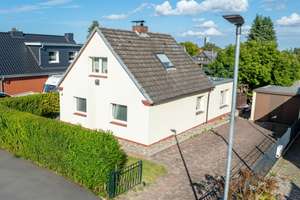 871 m² Grundstücks-Juwel: Viel Platz für Anbau oder Neubau! – Die vollständige Adresse der Immobilie erhältst du vom Anbieter., 23570 Travemünde, Lübeck – Vorschaubild 2