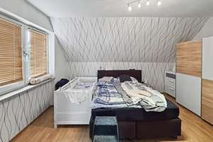 Traumhafte 3-Zimmer-Dachgeschosswohnung mit schönem Balkon im zentralen Krefeld-Dießem – Die vollständige Adresse der Immobilie erhältst du vom Anbieter., 47805 Dießem/Lehmheide, Krefeld – Vorschaubild 9
