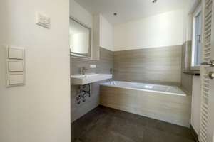 Exklusive Penthouse-Wohnung mit Schwedenofen und 2 Dachterrassen! – Die vollständige Adresse der Immobilie erhältst du vom Anbieter., 81927 Englschalking, München – Vorschaubild 10