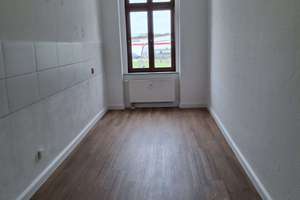 Helle neu sanierte 3 Raum Wohnung zu verkaufen mit Balkon und Stellplatz – Die vollständige Adresse der Immobilie erhältst du vom Anbieter., 2826 Innenstadt, Görlitz – Vorschaubild 2