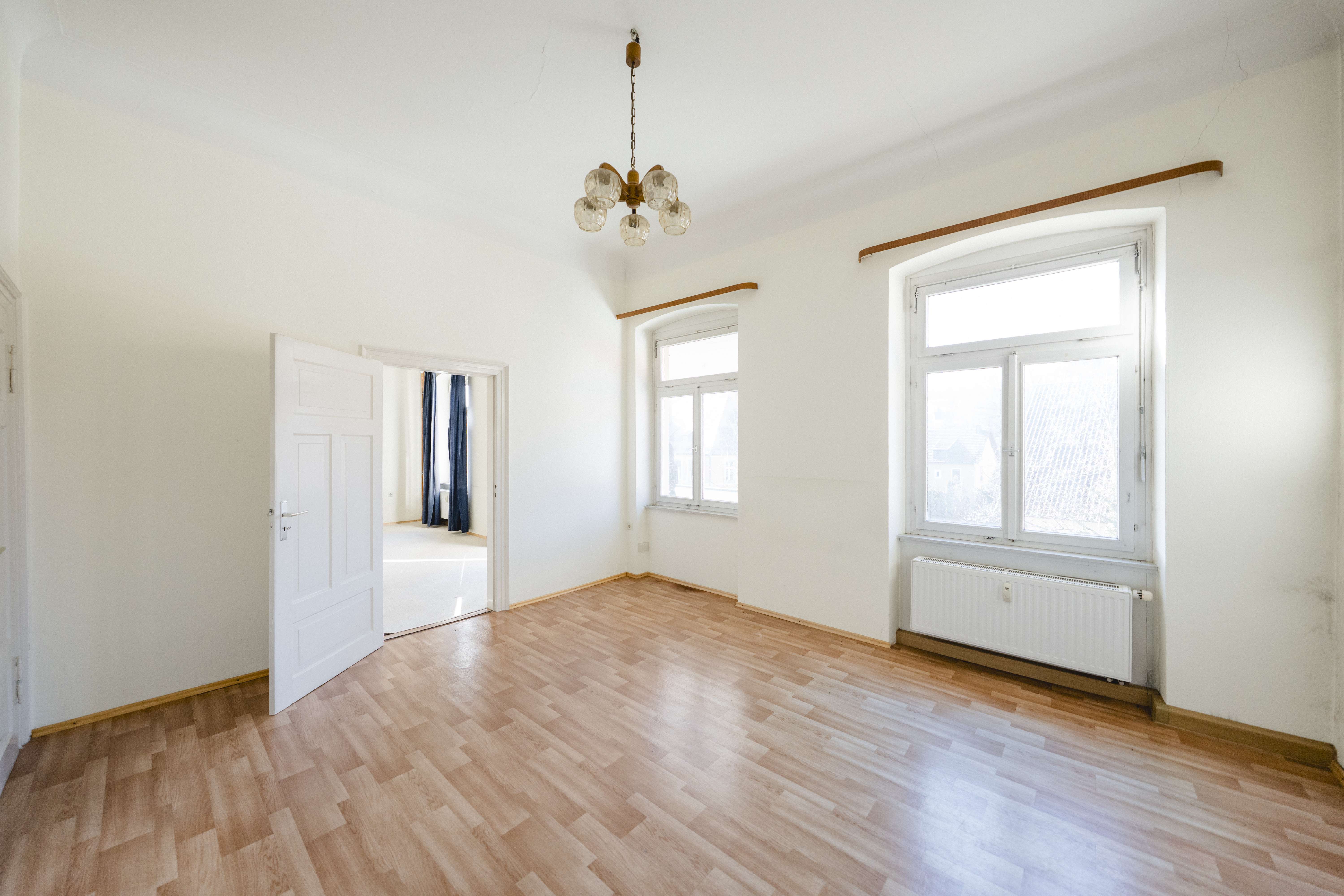 Immobilie in Ispringen - Ein Haus mit Seele: Großzügige Fläche in historischem Gebäude! - Bild 4