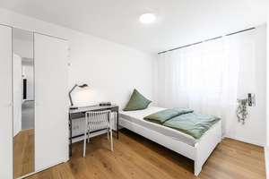 Möbliertes *WG-Zimmer* in modernisierter Wohnung in Nürnberg