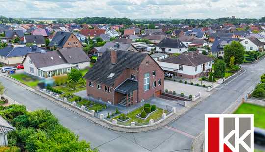 Bild von Zuhause in Jembke: Modernisiertes Zweifamilienhaus mit großem Garten, Terrasse und Balkonen