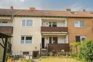 Großzügiges Reihenhaus mit Ausbaureserve im Dachgeschoss in besonders beliebter Lage – Die vollständige Adresse der Immobilie erhältst du vom Anbieter., 38124 Stöckheim-Leiferde, Braunschweig – Vorschaubild 2