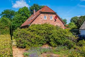 Charmantes Wohnhaus im Landhausstil mit zwei Garagen im Grünen – Die vollständige Adresse der Immobilie erhältst du vom Anbieter., 26129 Bloherfelde, Oldenburg (Oldenburg) – Vorschaubild 25