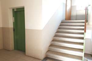 Ansprechende 2-Raum-Wohnung mit Balkon in einem sanierten Gründerzeithaus, zentrumsnah in Chemnitz – Gießerstraße 53, 9130 Sonnenberg, Chemnitz – Vorschaubild 4