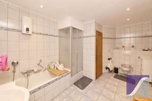 Nähe Bernkastel-Kues: Wohnhaus mit Balkon und PKW-Stellplatz – Raunstraße 3, 54470 Bernkastel-Kues – Vorschaubild 6