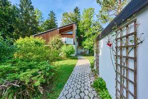 Rarität in Miesbach: Architektenhaus mit Waldfläche & viel Privatsphäre – Die vollständige Adresse der Immobilie erhältst du vom Anbieter., 83714 Miesbach – Vorschaubild 3