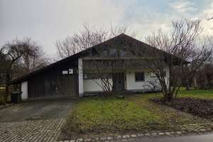 Einfamilienhaus mit Garten und Doppelgarage in Walting-Rieshofen – Dorfstraße 20, 85137 Walting – Vorschaubild 1