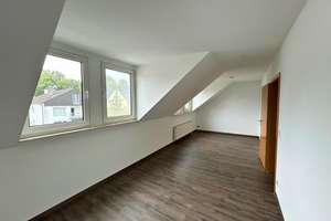 Ihr neues Zuhause am Schlosspark – attraktive Dachgeschosswohnung mit Wohlfühlcharakter – Fürstenbergstr. 64, 45355 Borbeck-Mitte, Essen – Vorschaubild 3