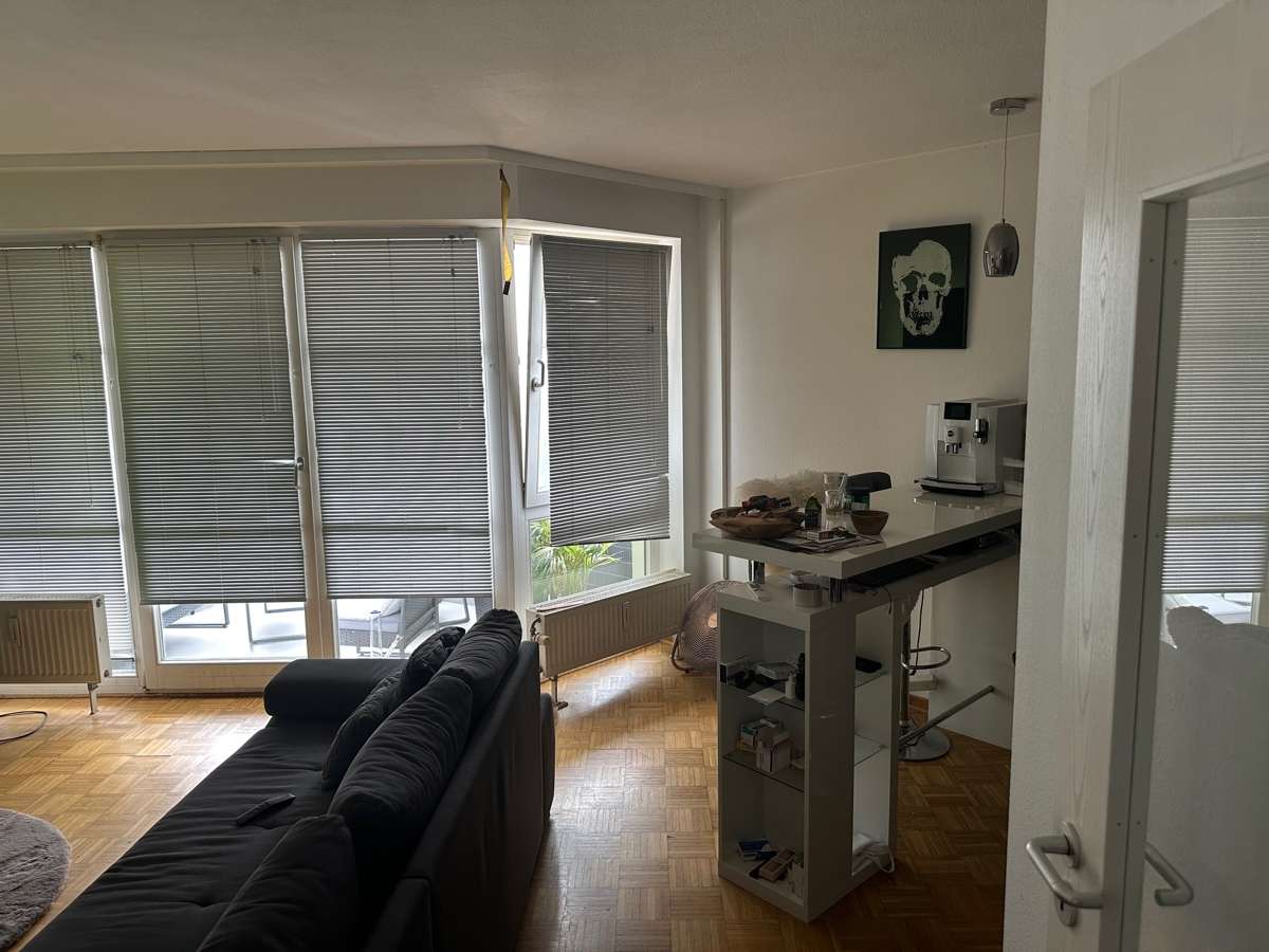 Immobilie in Darmstadt - Kauf in Erbpacht: Lichtdurchflutete Wohnung mit Süd-Balkon im 3. OG, mit Tiefgarage und Fahrstuhl - Bild 1