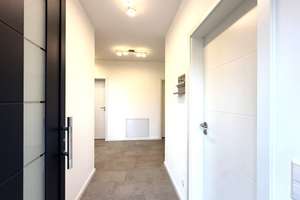 Sofort bezugsfertig! Einfamilienhaus BJ 2022
Top-Lage bei Leipzig & Halle
143 qm und 5 Zimmer – Semoyer Weg 3, 6796 Brehna – Vorschaubild 14