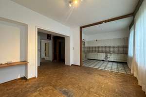 Potentialreiches Mehrfamilienhaus mit großem Grundstück, Garagenhof – Die vollständige Adresse der Immobilie erhältst du vom Anbieter., 45149 Haarzopf, Essen – Vorschaubild 5