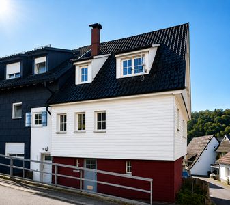 Wir haben eine Idee für Menschen, die für wenig Geld ein nettes kleines Haus suchen.