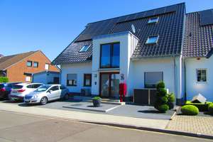 4 Zimmer Erdgeschosswohnung mit Garten in 41199 M-Gladbach